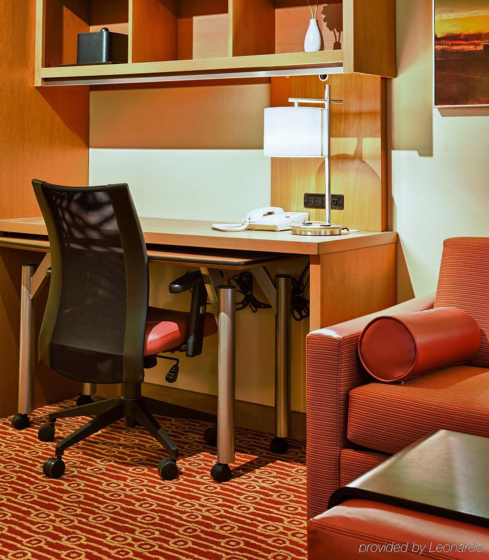 Towneplace Suites By Marriott Mississauga-Airport Corporate Centre Bilik gambar
