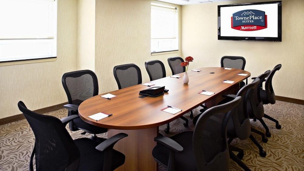 Towneplace Suites By Marriott Mississauga-Airport Corporate Centre Luaran gambar